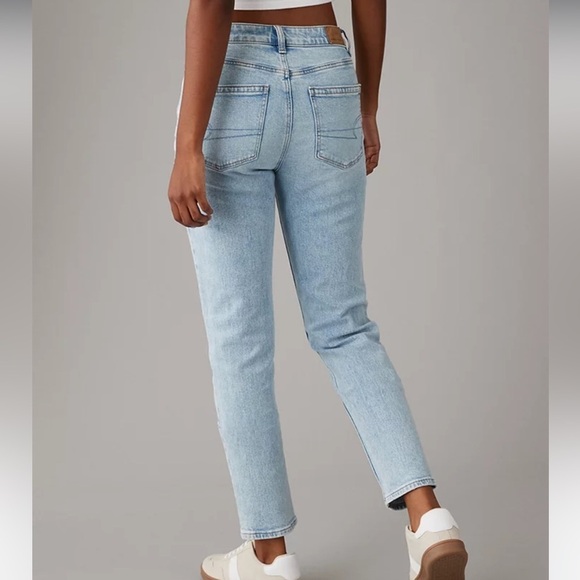 AE Strigio Mom Jean - Picture 4 of 13